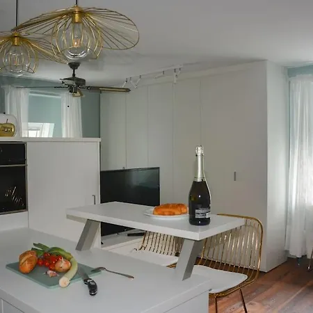 Moderne Ferienwohnung Meran Exterior foto